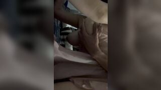 Cả nhà ngủ say thấy em dâu mặc đồ gợi cảm liền ***