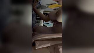 Cả nhà ngủ say thấy em dâu mặc đồ gợi cảm liền ***