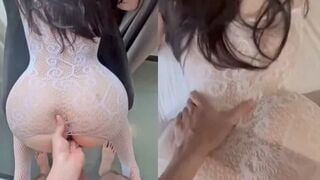 Em ghệ mặc full tất lưới muốn được anh doggy ngay cửa sổ phần 1