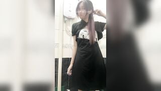 Bé sinh viên xinh dáng cực phẩm show đi tắm