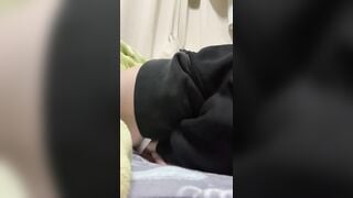 Ngứa cặc khi thấy con em họ lén móc lồn bên cạnh mình