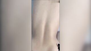 Đang chịch thì anh họ lén cởi bao đụ trần