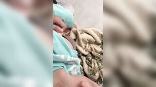 Dượng ngoan đừng nghịch vú về con cho địt nhé