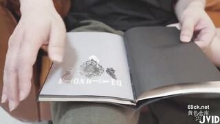 Vô tình phát hiện đc cuốn sổ đen thần kì có thể viết ước muốn thành hiện thực