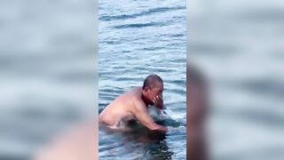 Già mà dâm, cặp vợ chồng già rủ nhau ra ngoài hồ bú cặc ôn lại kỷ niệm p2