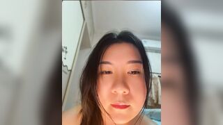 Gái dâm xinh chubby vú to lồn múp banh lồn khoe hàng dâm đãng
