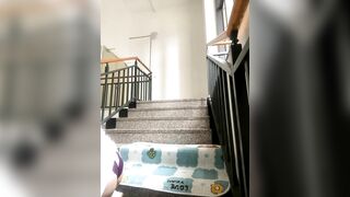 Chị mb dâm lồn to thủ dâm ở câu thang trung cư dâm đãng kích thích