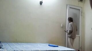 Địt Em Sv Năm Nhất Mới Lên Hà Nội Cho Anh Chủ Trọ Chịch Để Giảm Giá Tiền Thuê Nhà