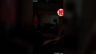 Hỏi em bao nhiêu tuổi mà em không trả lời