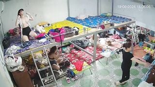 Hack cam quay lén phòng thay đồ của mấy em cám chim e nào e nấy cũng ngon nghẻ #2