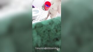 Quay Lén Chị Gái Vú To Tắm