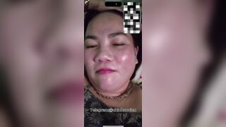 Chị Gái Nứng Cho Em Trai Xem Vú