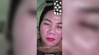 Chị Gái Nứng Cho Em Trai Xem Vú