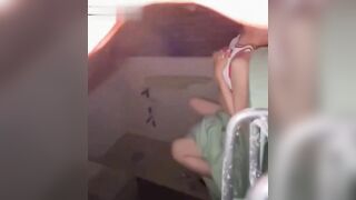 Anh họ 19 tuổi cặc bự vừa đụ lồn múi mít em gái 16 tuổi vừa đụ vào mồm em.