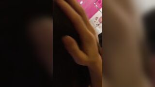 Địt con em họ đang gọi điện đút cu vào mồm bú lia lịa còn đút cặc vào lồn rên sướng