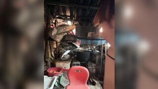 Gái xinh chubby vú to lồn múp khoe hàng thủ dâm kích thích trong bếp 25/10/26 p1
