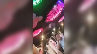 *** mạnh bạo các em nhân viên quán karaoke