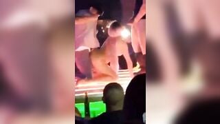 *** tập thể em gái trong quán bar xuất đầy mặt