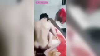 Bé học sinh 12 bị đám bạn *** some rồi quay clip có chống cự nhưng không đáng kể
