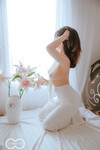 Em mẫu ruột nude cùng bộ trang phục áo dài