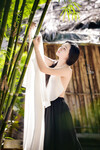 Em mẫu ruột nude cùng bộ trang phục áo dài