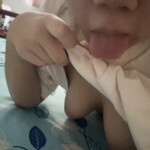 Mới *** đã biết phô dâm rồi ^^