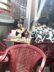Chụp lén em ban kế bên