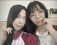 Mấy em gái vú to mông to