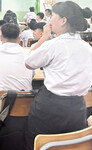 Mấy em áo dài mupp qua