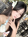 Bé sgbb 2k6 dú to chuyên đăng ảnh bikini lên mạng